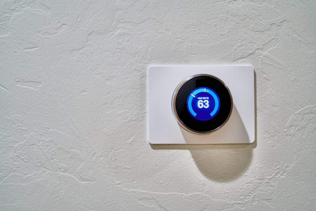 smart heating and cooling thermostat