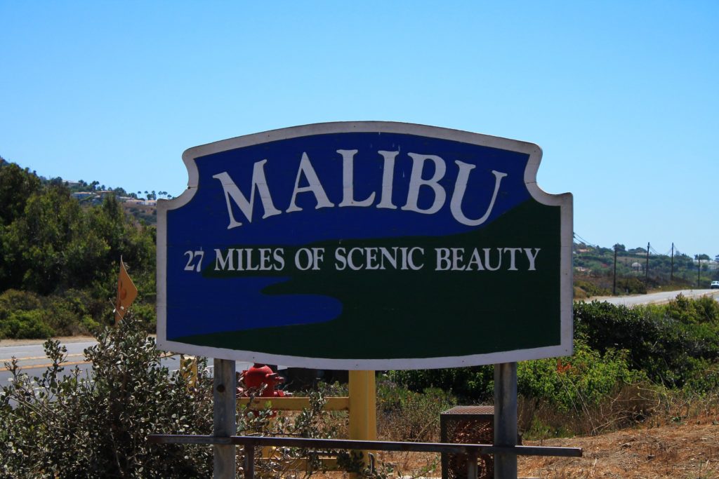 Malibu welcome sign