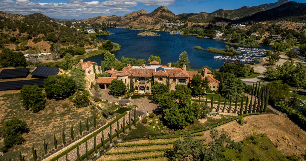 Villa del Lago estate in Lake Sherwood, CA