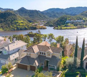 562 Cricketfield Court, Lake Sherwood