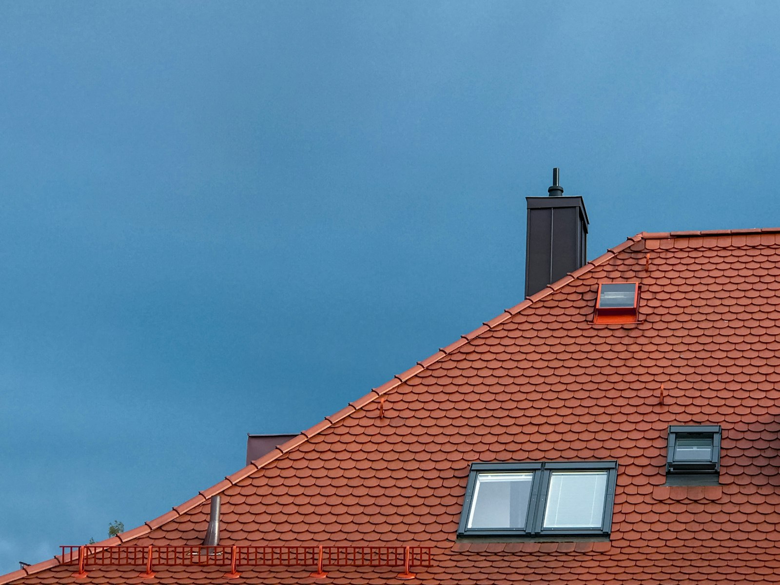 Clay tile roof, a Class A fire-resistant roofing option